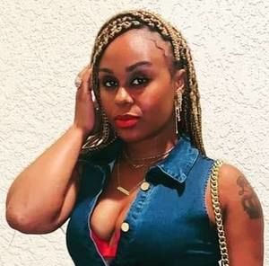 Meet your Posher, Natalie